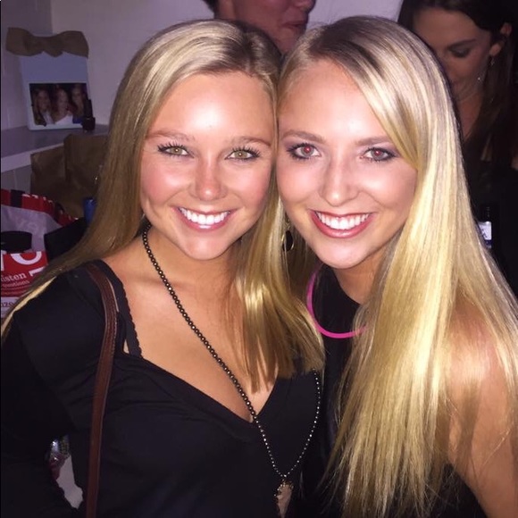 Meet your Posher, Liz - Picture 1 of 1